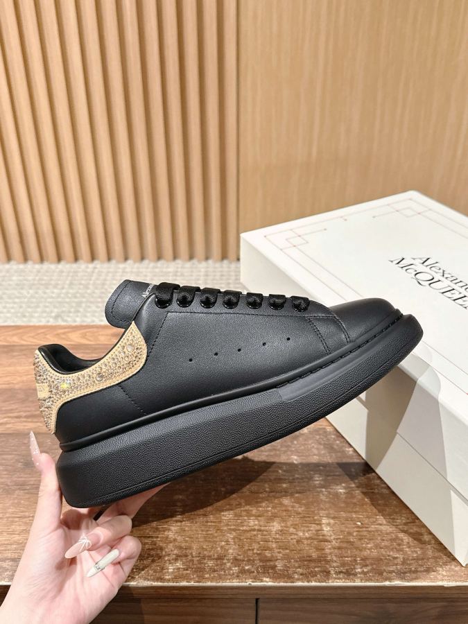 Alexander Mc Queen Women's Shoes Male +10【Gold Diamond Black Leather】𝐀𝐥𝐞𝐱𝐚𝐧𝐝𝐞𝐫 — AAA Quality Replica — photo 5