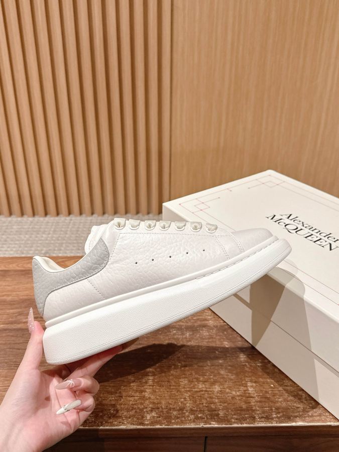 Alexander Mc Queen Women's Shoes Male +10【Gray leather tail, beige stone pattern surface】𝐀𝐥 — 1:1 Replica For Sale — photo 5