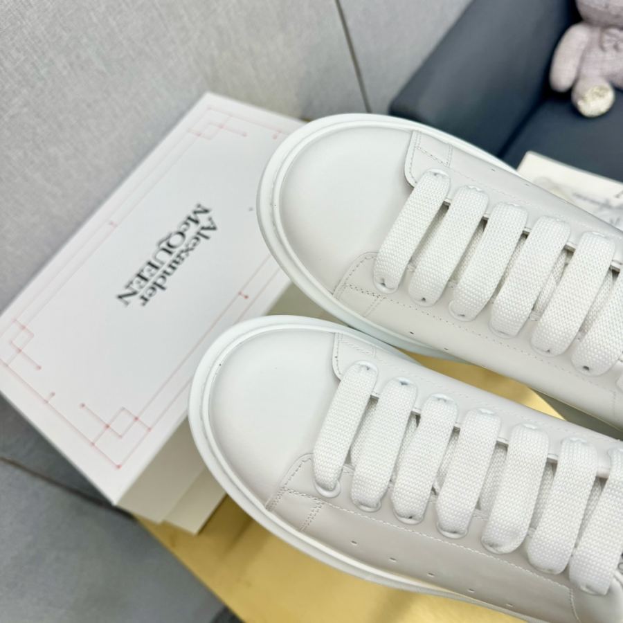 Alexander Mc Queen schoenen in koppelstijl — photo 4