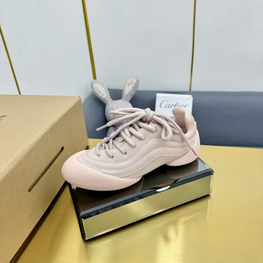 Alexander Mc Queen Women's Shoes latest popular couple models for women and men — 1:1 Replica — photo 4