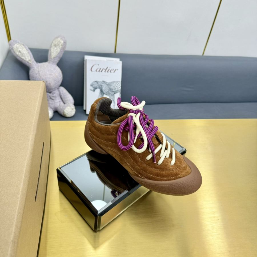 Alexander Mc Queen Women's Shoes latest popular couple models for women and men — AAA Quality Replica — photo 9