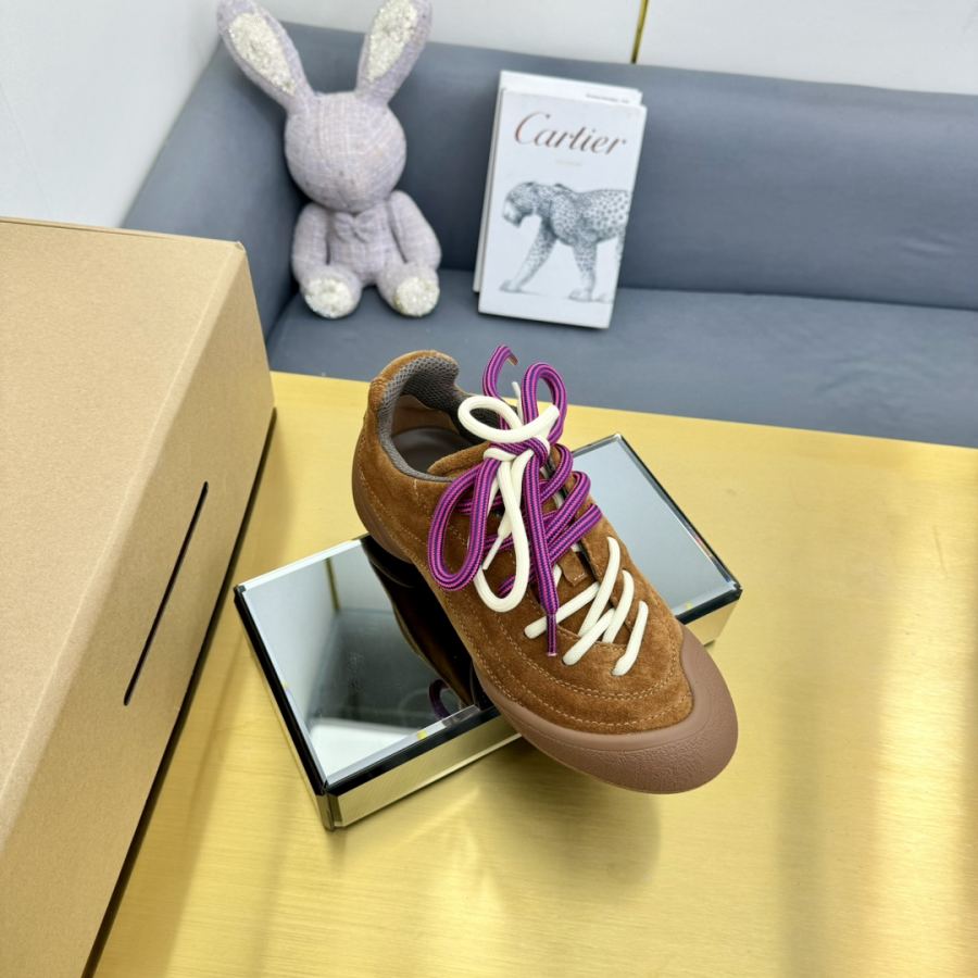 Alexander Mc Queen Women's Shoes latest popular couple models for women and men — AAA Quality Replica — photo 3