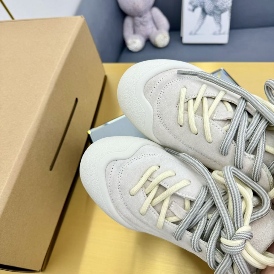 Alexander Mc Queen Women's Shoes latest popular couple models for women and men — Premium Replica — photo 6