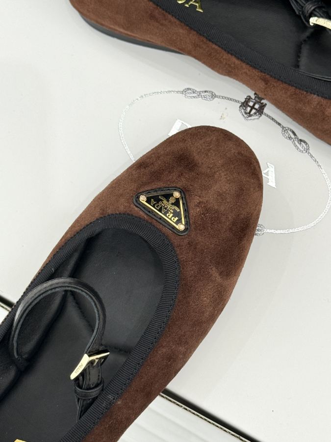 Prada women's shoes Factory price (original airplane box +10) — Premium Replica — photo 7