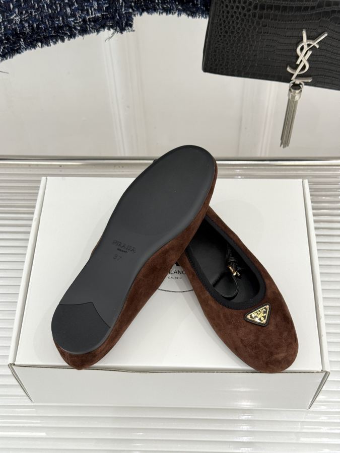 Prada women's shoes Factory price (original airplane box +10) — Premium Replica — photo 9