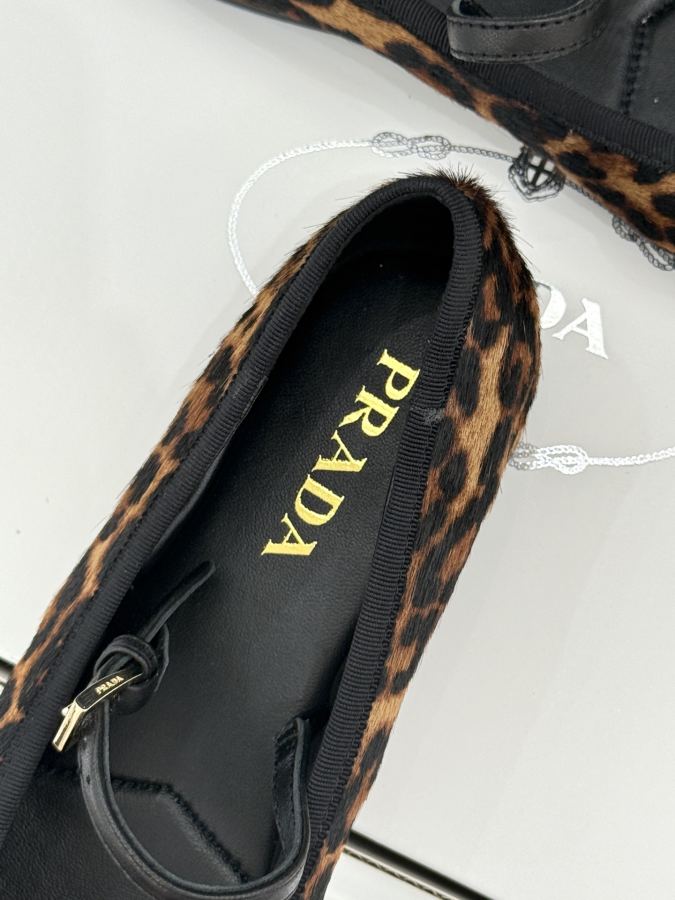 Prada women's shoes Factory price (original airplane box +10) — 1:1 Replica — photo 8