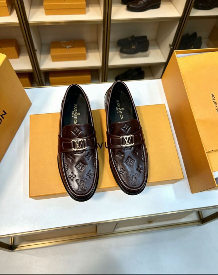 LV women's shoes Louis Vuitton LV 38-44 45.46 ¥ — 1:1 Replica