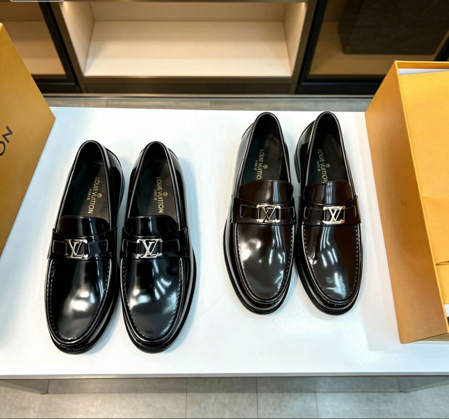 LV women's shoes Louis Vuitton LV 38-44 45.46 ¥ — 1:1 Replica For Sale — photo 9