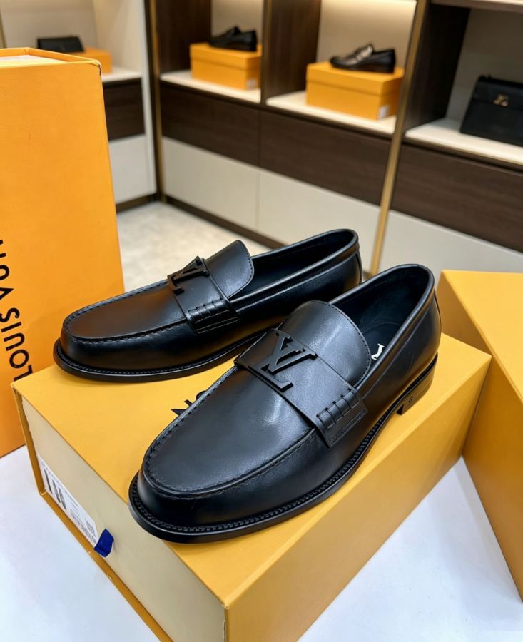 LV women's shoes Louis Vuitton LV 39-44 38.45.46 ¥ — AAA Quality Replica — photo 2