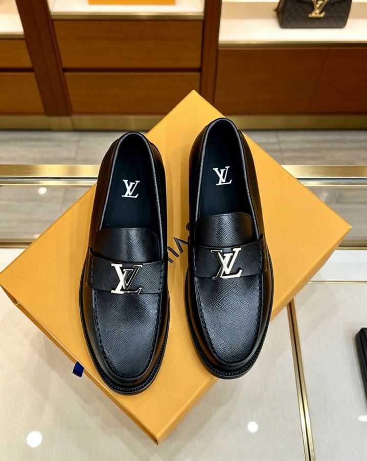 LV women's shoes Louis Vuitton LV 39-44 38.45.46 ¥ — AAA Quality Replica