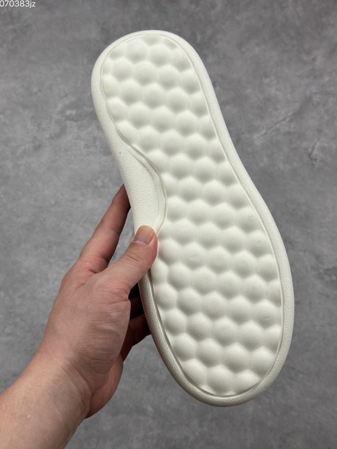 Gucci women's shoes Gucci Screener GG High-Top Sneaker Series + — 1:1 Replica — photo 9