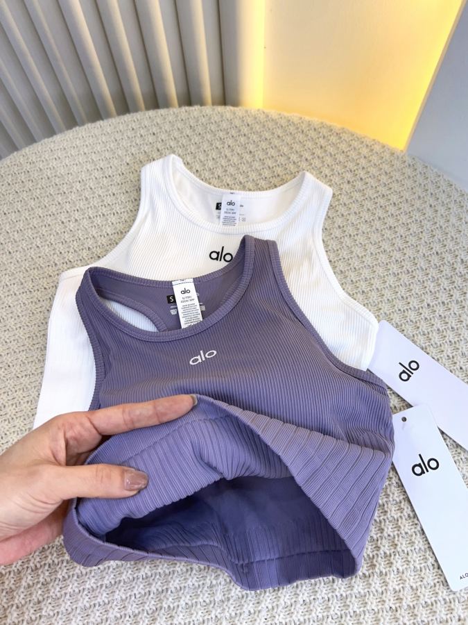 Alo Tank Top Aloyoga women's skin-friendly and comfortable ribbed sports vest with chest padding, — Premium Replica — photo 3