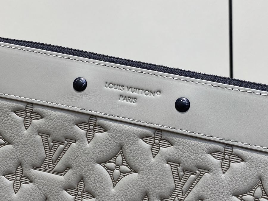 Hand bag M14914 Pochette To-Go Monogram Shadow 30 0 x 21 5 x 1 0 x — 1:1 Replica For Sale — photo 4