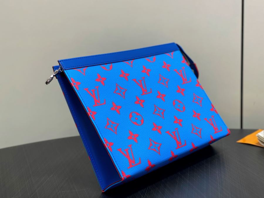 Hand bag M14692 Pochette Voyage Monogram Glow Ld 27 x 21 x 6 cm U — AAA Quality Replica — photo 2