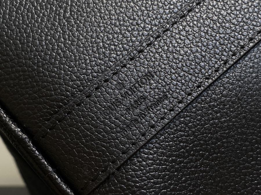 valise M15249 Keepall Bandoulière 35 Keepall Bandoulière 35 LV Aerogram Series LV Initials 34 — 1:1 Replica — photo 8