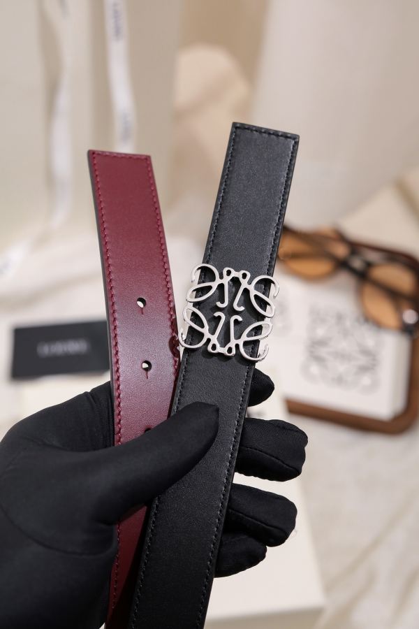 Loewe Belt Loewe 2.8 reversible belt, one can be used as two, fine brass hardware, durable, classic — 1:1 Replica For Sale — photo 4