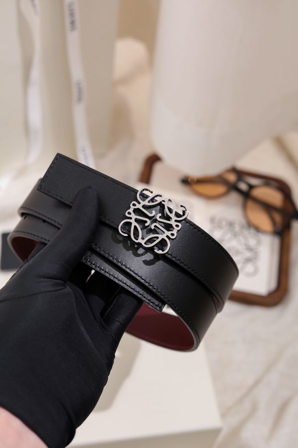 Loewe Belt Loewe 2.8 reversible belt, one can be used as two, fine brass hardware, durable, classic — 1:1 Replica For Sale — photo 2