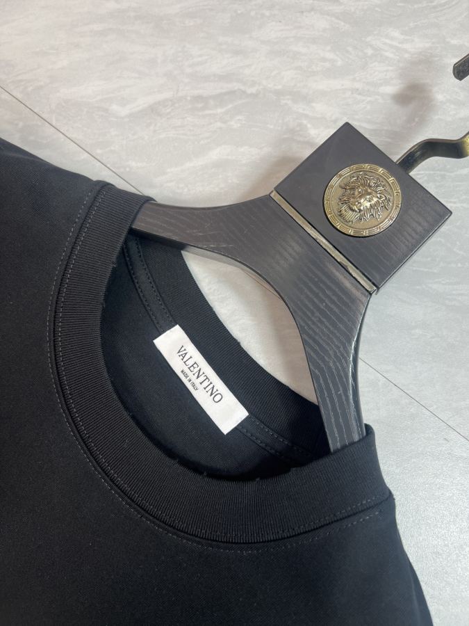 Valentino men New Arrival T M-XXXL 175 | 140 L — 1:1 Replica — photo 3