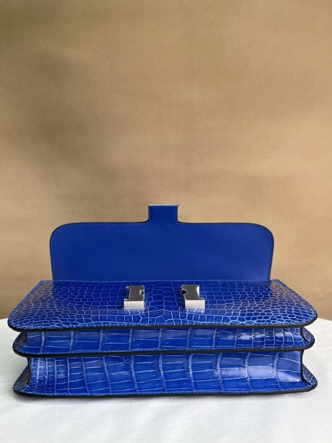 Borsa Hermes Coccodrillo lucido Kangkang 26 spot blu elettro-ottico — photo 8