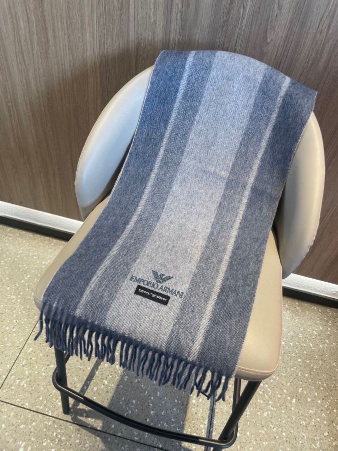 Armani scarf The latest striped and color-blocked men's lamb wool scarf from Armani's overseas counters — AAA Quality Replica — photo 4