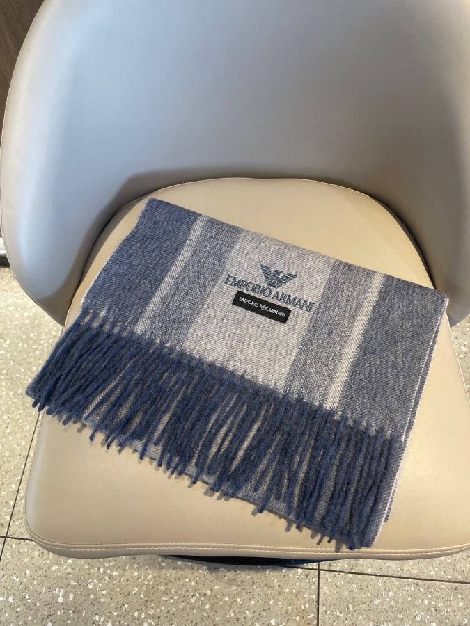 Armani scarf The latest striped and color-blocked men's lamb wool scarf from Armani's overseas counters — AAA Quality Replica — photo 2