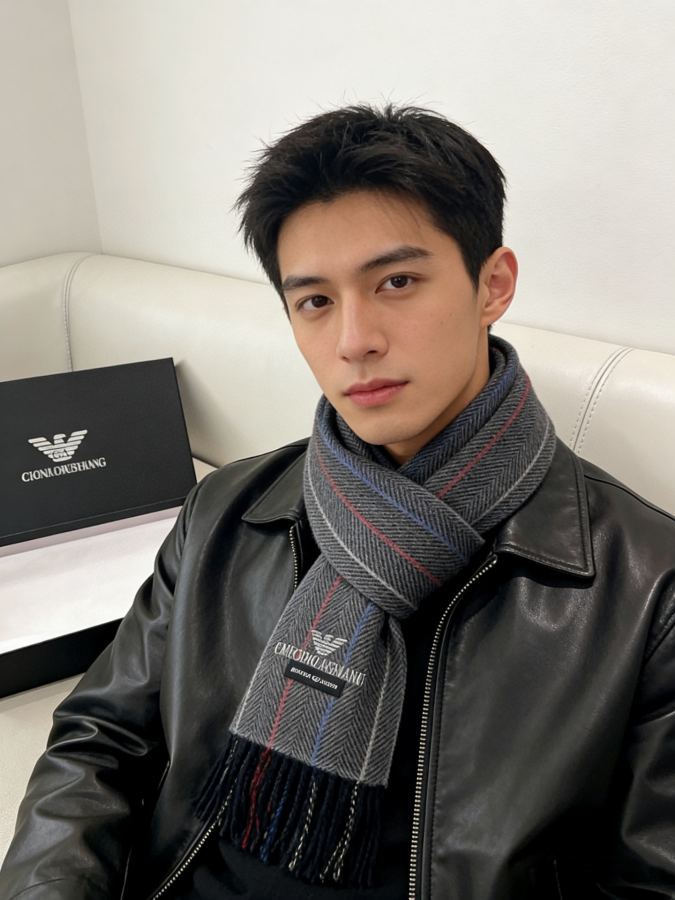 Armani scarf The latest striped and color-blocked men's lamb wool scarf from Armani's overseas counters — Premium Replica