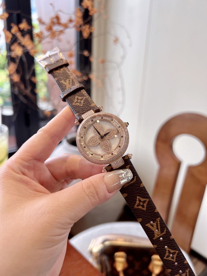 Louis Vuitton Horloges Dezelfde prijs als goud en wit) — photo 3
