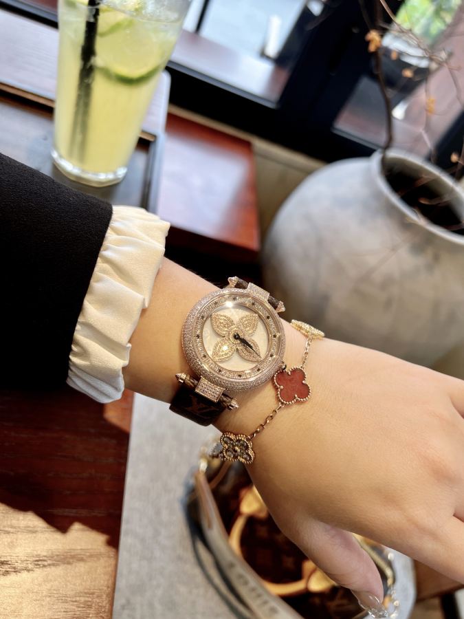 Louis Vuitton Watches (Same price as gold and white) — 1:1 Replica — photo 7