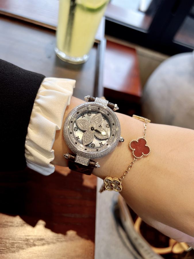 Louis Vuitton Watches (Same price as gold and white) — 1:1 Replica — photo 5
