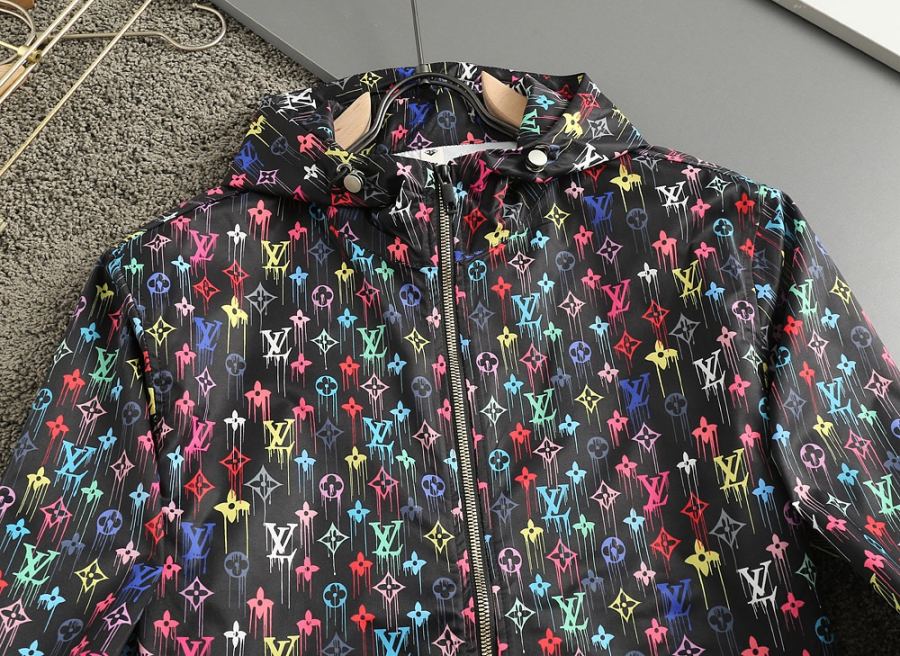 LV men Louis Vuitton LV 2026 n M XXXL L 175/140 — Premium Replica — photo 3
