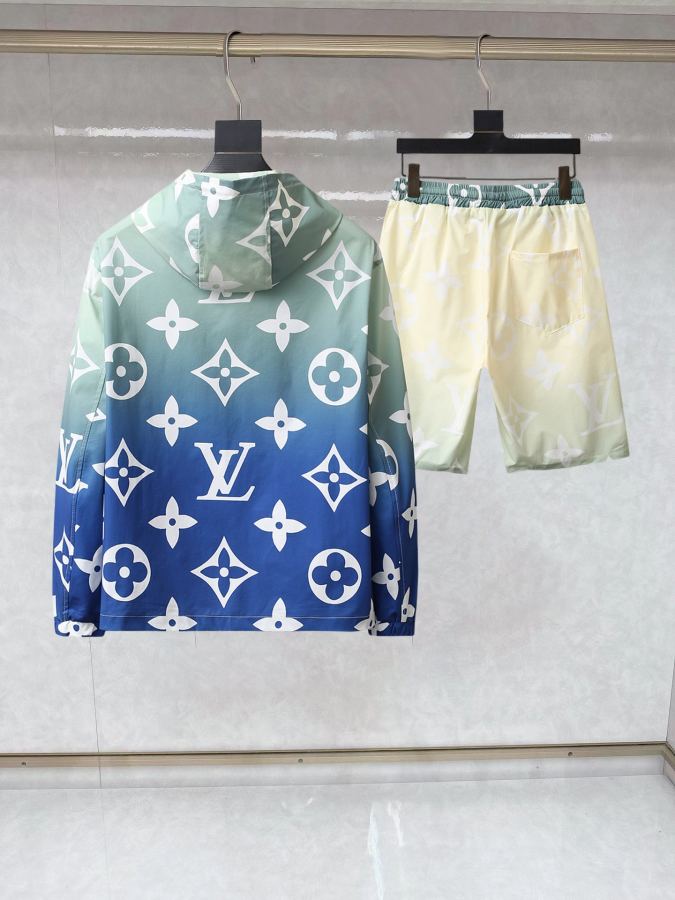 LV men Louis Vuitton LV 2026 n M XXXL L 175/140 — Premium Replica — photo 2