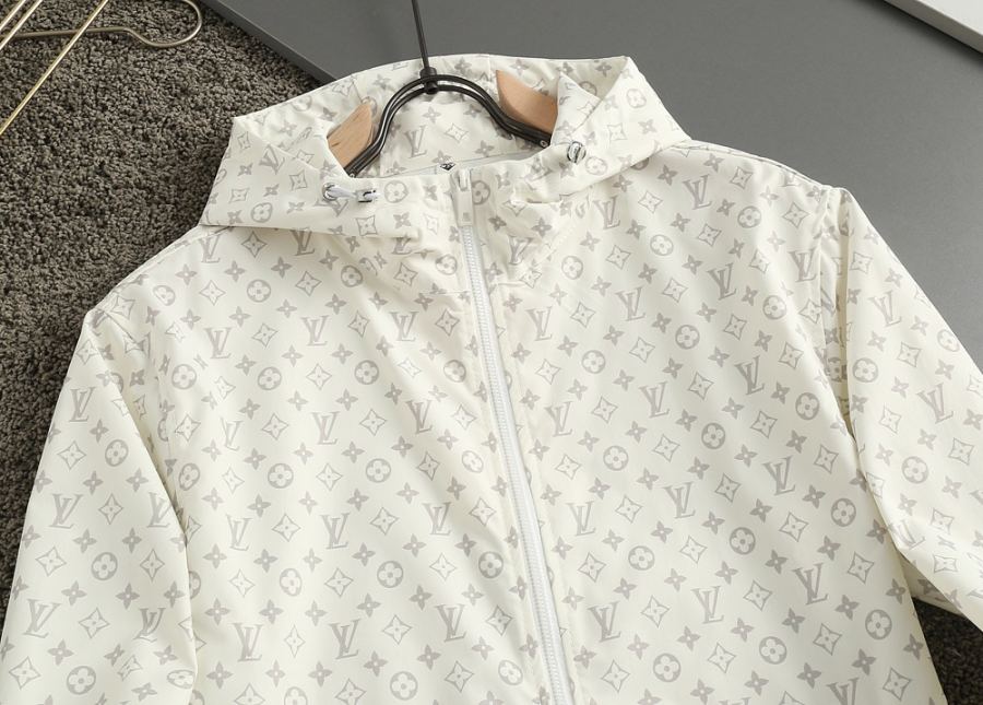 LV men Louis Vuitton LV 2026 n M XXXL L 175/140 — 1:1 Replica — photo 3