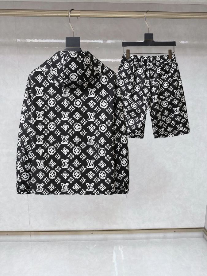 LV men Louis Vuitton LV 2026 n M XXXL L 175/140 — Premium Replica — photo 2