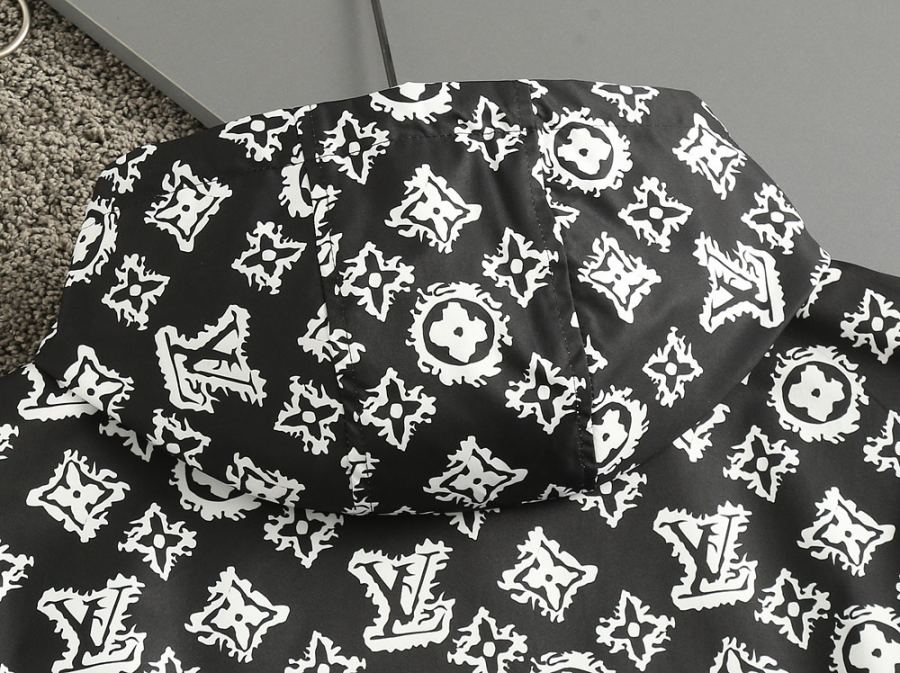 LV men Louis Vuitton LV 2026 n M XXXL L 175/140 — Premium Replica — photo 6