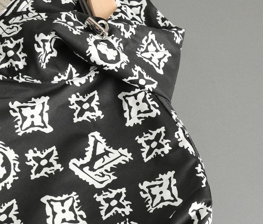 LV men Louis Vuitton LV 2026 n M XXXL L 175/140 — Premium Replica — photo 4