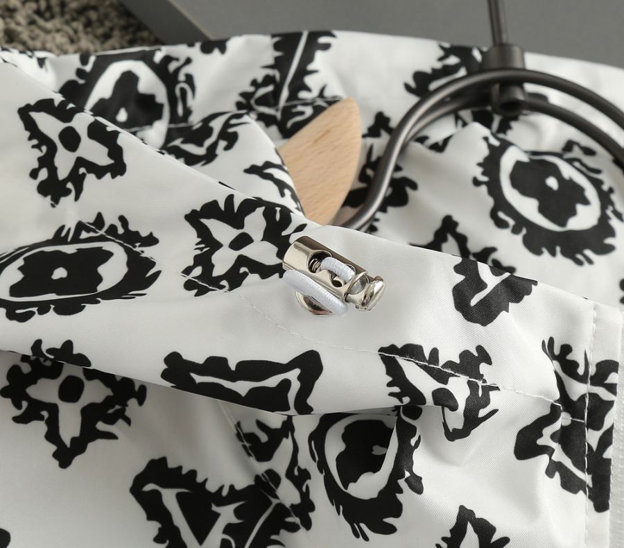 LV men Louis Vuitton LV 2026 n M XXXL L 175/140 — AAA Quality Replica — photo 5