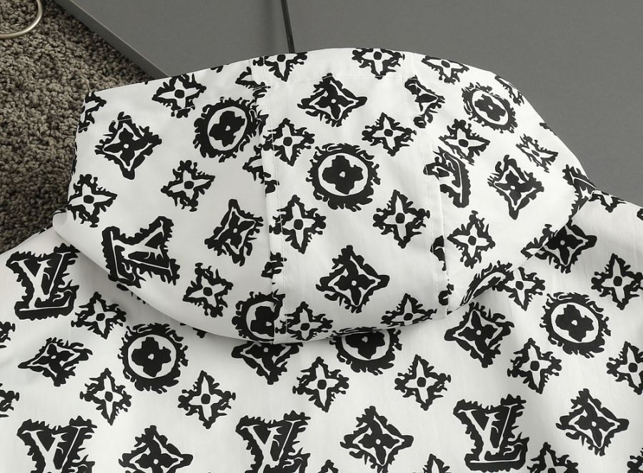 LV men Louis Vuitton LV 2026 n M XXXL L 175/140 — AAA Quality Replica — photo 6