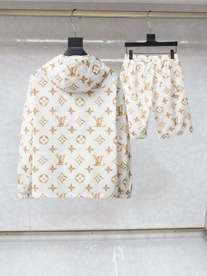 LV men Louis Vuitton LV 2026 n M XXXL L 175/140 — AAA Quality Replica — photo 2