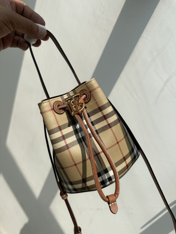 Burberry bag B Series TB Series Vintage + Thomas Burberry 18 5 X16 5 X11cm — 1:1 Replica — photo 2
