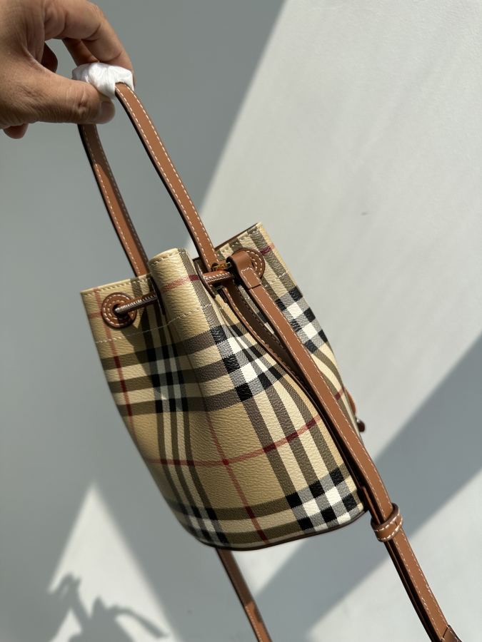 Burberry bag B Series TB Series Vintage + Thomas Burberry 18 5 X16 5 X11cm — 1:1 Replica — photo 3