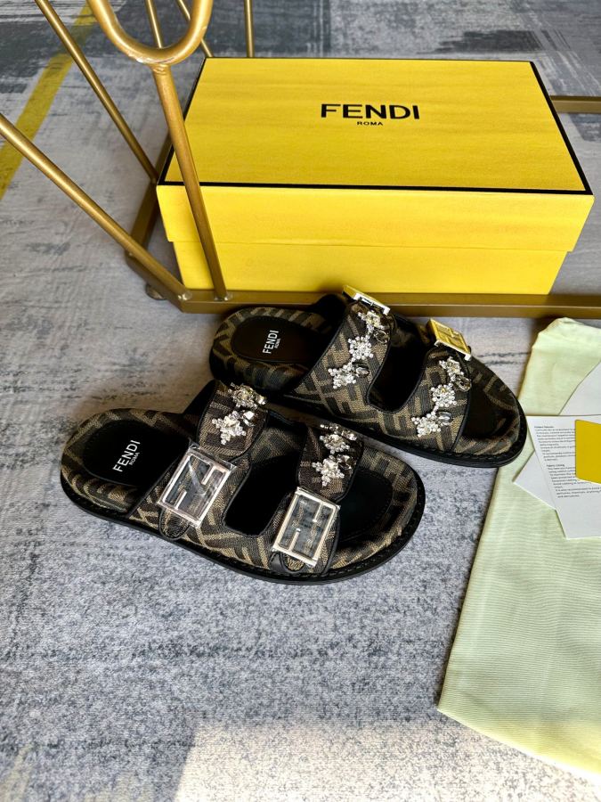 Fendi women's shoes FENDI FF 35-45 — AAA Quality Replica — photo 3