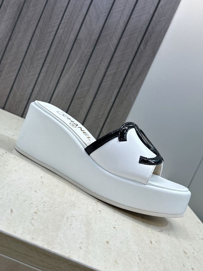 CHANEL women's shoes CHANEL Chanel2026 New C logo — Premium Replica — photo 6