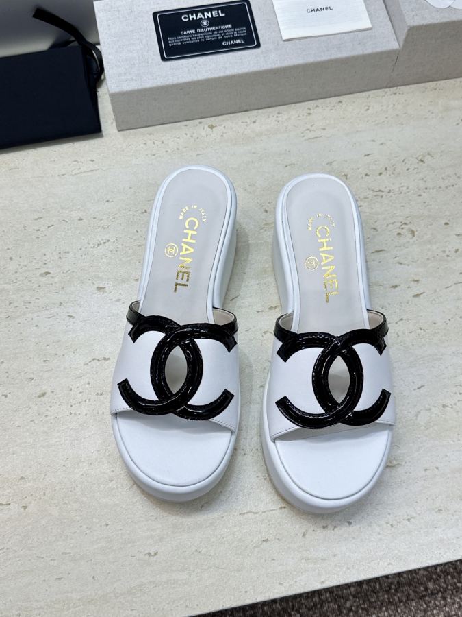 CHANEL women's shoes CHANEL Chanel2026 New C logo — Premium Replica — photo 2