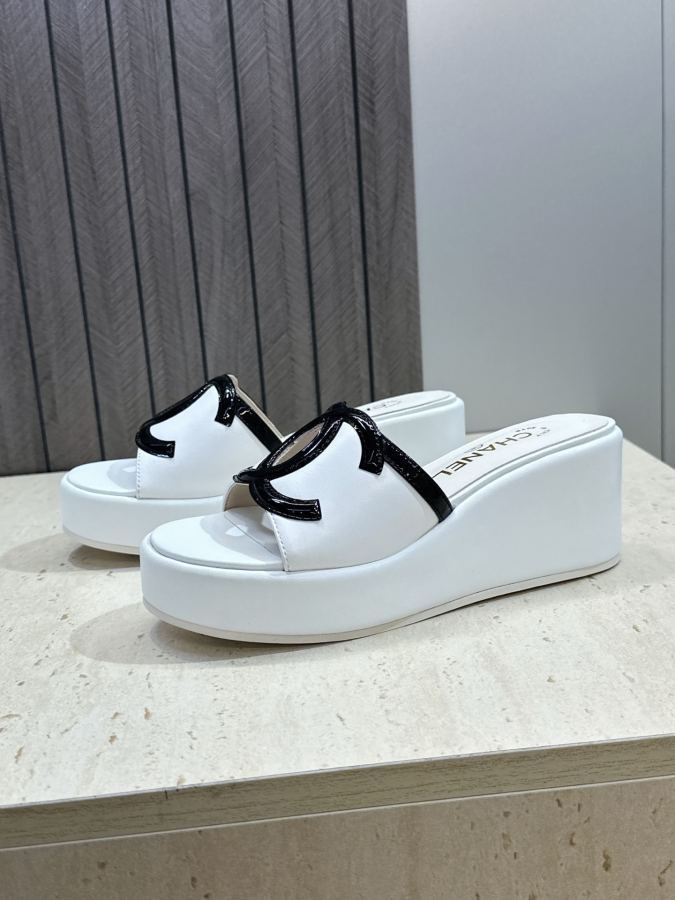 CHANEL women's shoes CHANEL Chanel2026 New C logo — Premium Replica — photo 5
