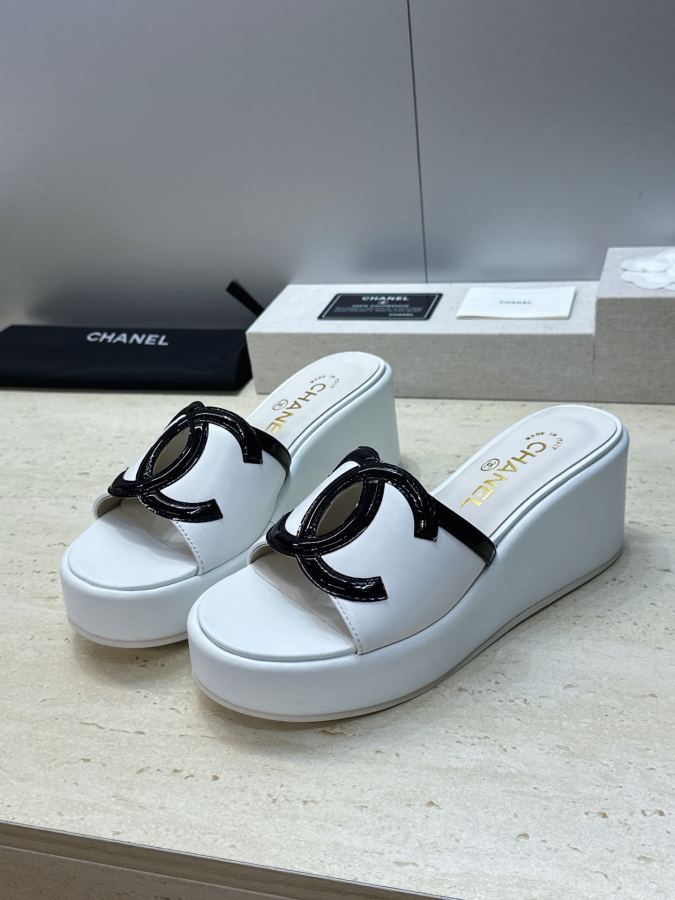 CHANEL women's shoes CHANEL Chanel2026 New C logo — Premium Replica — photo 3