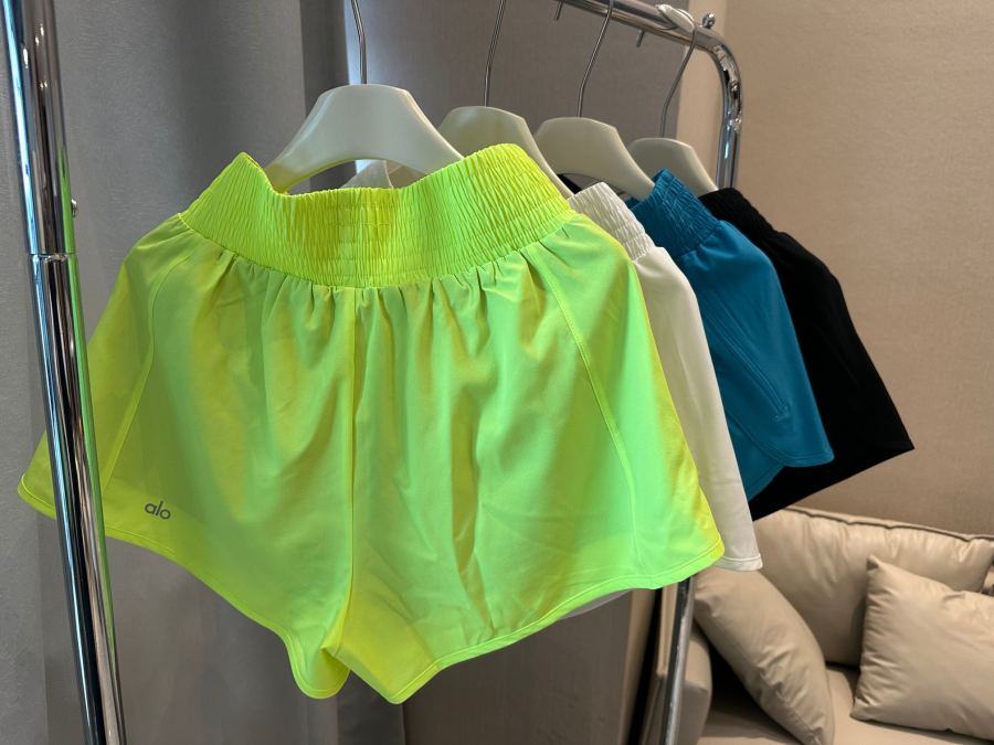Alo Shorts Alo yoga Women's — 1:1 Replica — photo 3