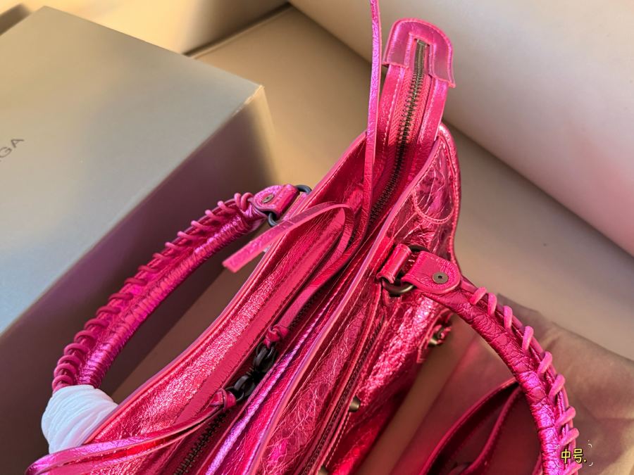 Balenciaga bag Comes with box: first layer of cowhide leather — 1:1 Replica — photo 3