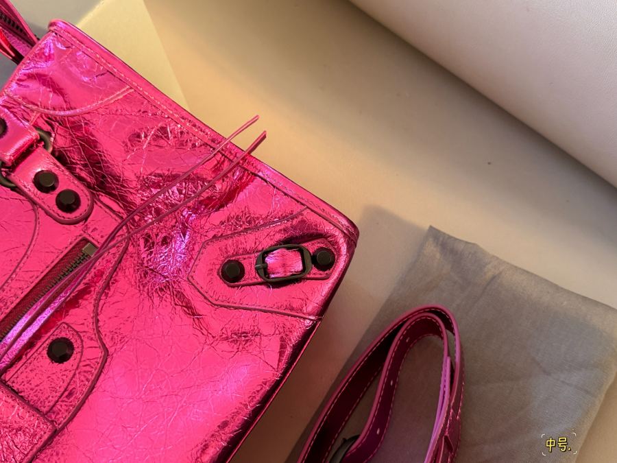 Balenciaga bag Comes with box: first layer of cowhide leather — 1:1 Replica — photo 9