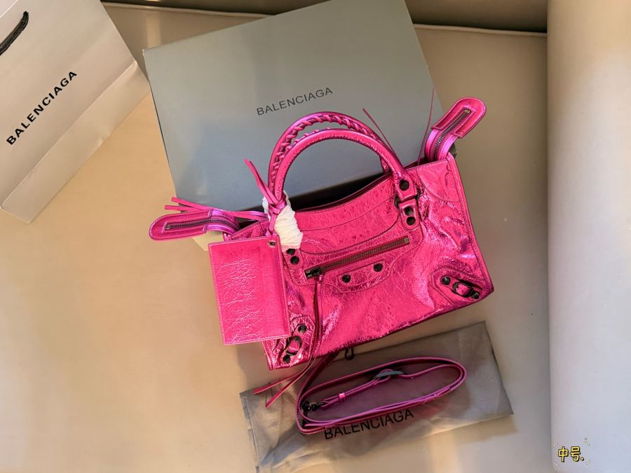 Balenciaga bag Comes with box: first layer of cowhide leather — 1:1 Replica — photo 2