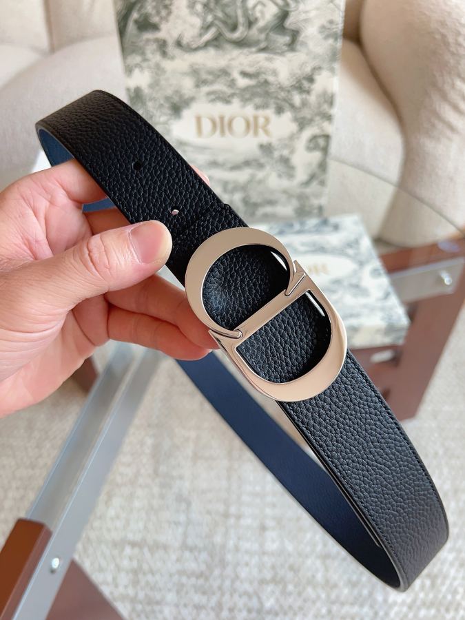 Dior belt men's casual belt series. The simple metal "CD" logo expresses fashionable style; it is — AAA Quality Replica — photo 3